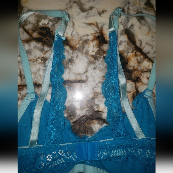 Candie's set of 2 Bras (34B) - Picture 7 of 8